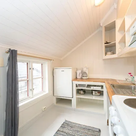 Daire Tyskhella Rorbuer Kabelvåg